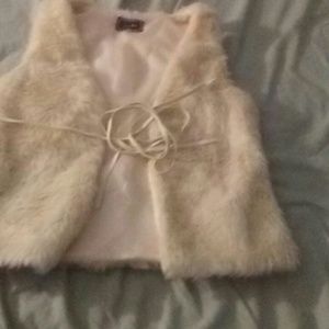 a nice furry pink short sleeves spring vest for w